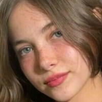Aleja Crack Nude