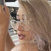 Beamer Babe Nude