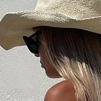 Claudiaisabella Nagie