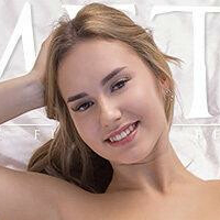Dana Delight Nude