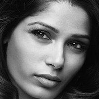 Freida Pinto Nude