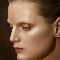 Guinevere Van Seenus Nude