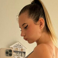 Laura Sommaruga Nude