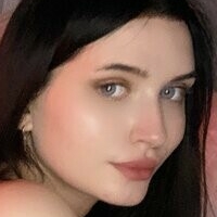 Lavri Nude