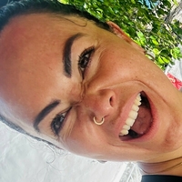 linacalof Nude