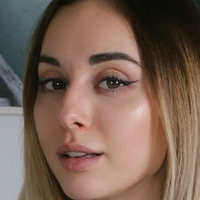 lola-aus Nude