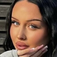 Luana He Nude