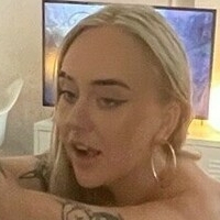 phoebeknight.2 Nude