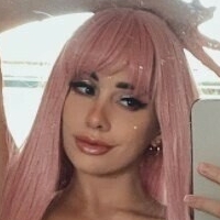 Riley Nude