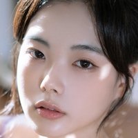 Roah Leehee Nude