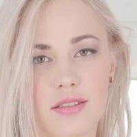 Selvaggia Nude