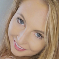 u9831968 Nude