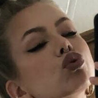 zisdue Nude